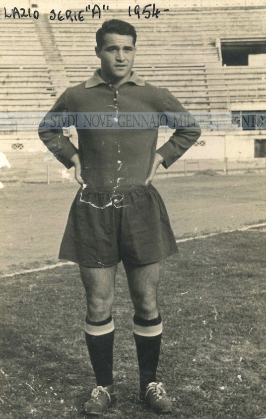 Eufemi con la maglia della Lazio nel 1954-w